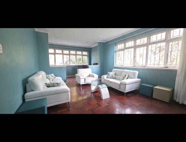 3 BEDROOM APARTMENT FOR SALE IN GLENWOOD